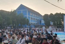 Ikuti Shalat Idul Adha 1444 Hijriah, Ribuan Jamaah Padati Halaman Graha Ahmad Dahlan Kampus Universitas Muhammadiyah Pringsewu (UMPRI)