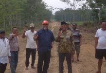 Junaidi Auly Memimpin Inisiatif Perbaikan Jalan di Tulang Bawang yang Rusak Parah