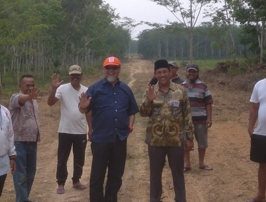 Junaidi Auly Memimpin Inisiatif Perbaikan Jalan di Tulang Bawang yang Rusak Parah