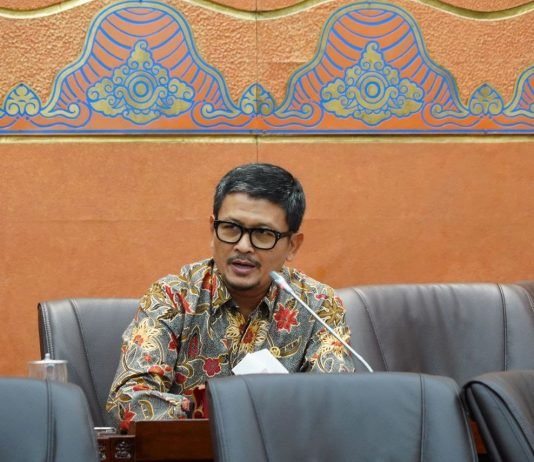 Amin Ak Ingatkan Pemerintah Pentingnya Memperhatikan Kebutuhan Dasar Rakyat. Amin Ak Ingatkan Pemerintah