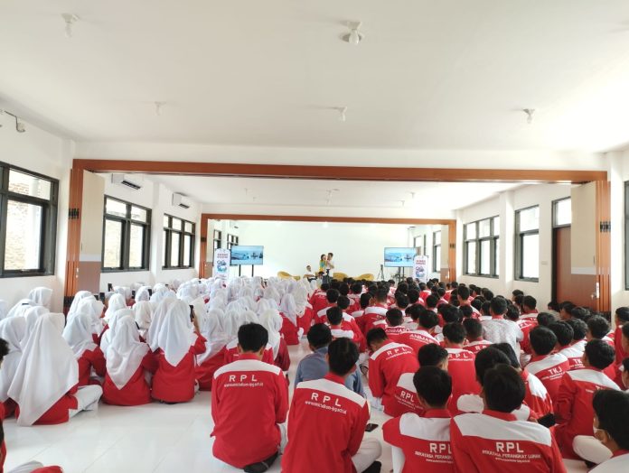 WhatsApp Image 2024-02-05 at 11.04.12_3b0af8cf SMK Telkom Lampung