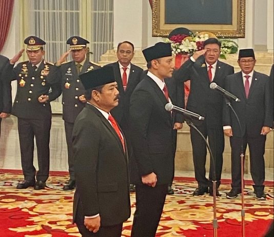 Presiden Jokowi Lantik Hadi Tjahjanto sebagai Menko Polhukam dan AHY sebagai Menteri ATR/BPN Presiden Jokowi