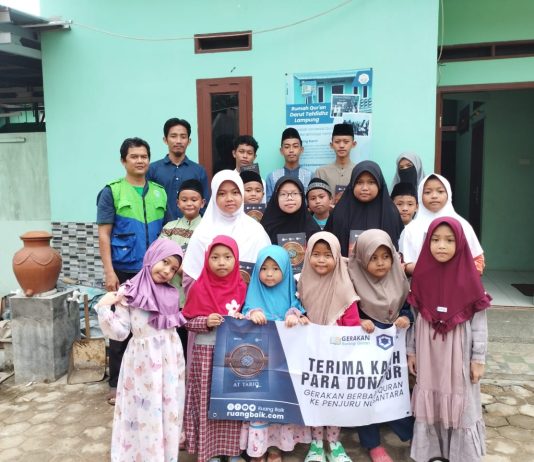 Ramadhan Berkah Penuh Cinta, LAZDAI bersama Ruang Baik Salurkan Mushaf Al-Quran Ke Rumah Pendidikan Al-Qur’an Darut Tahfidhz