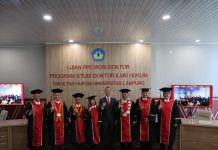 Doktor ke-21 Fakultas Hukum Unila, Zainudin Hasan Bahas Disertasi Penyelesaian Perkara Pidana Melalui Hukum Adat