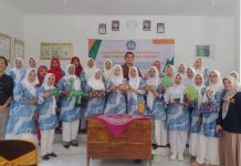 PENGABDIAN UNILA: UBAH SAMPAH PLASTIK JADI CUAN