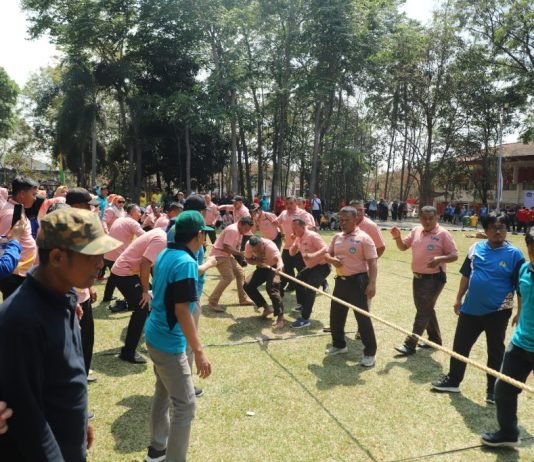 Unila Gelar Senam Bersama dan Lomba Tradisional untuk Meningkatkan Kebersamaan dan Solidaritas