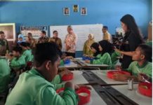 Ujicoba Makan Bergizi Gratis di SDN Bogor, Nilainya Rp. 15 Ribu Menunya Mewah