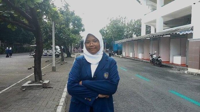 Fairuz-Khalishah-Sastaviana-mahasiswa-termuda-UNY-tahun-ajaran-20252026