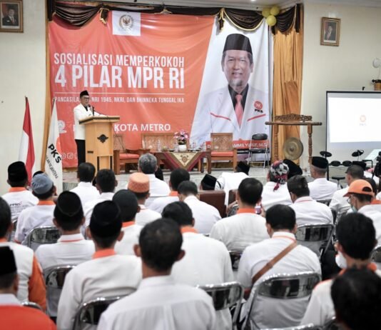 Dr. Almuzzammil Yusuf Sosialisasikan 4 Pilar Bersama Kader PKS Kota Metro