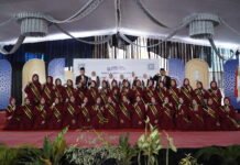 70 SANTRI DIWISUDA, 26 TUNTASKAN HAFALAN 30 JUZ! Tangis Haru Warnai Wisuda PPTQ Mohammad Natsir Lampung